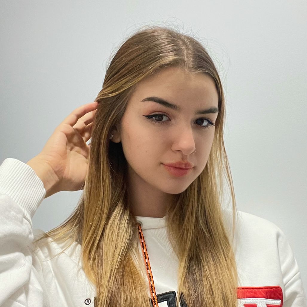 Yelizaveta private tutor from marbella spain 20 hr